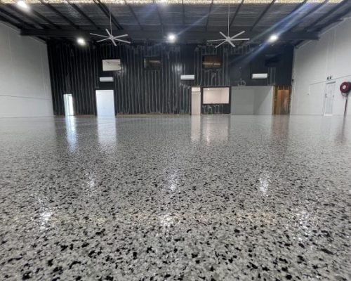 Commercial-epoxy-flake-flooring-700x450